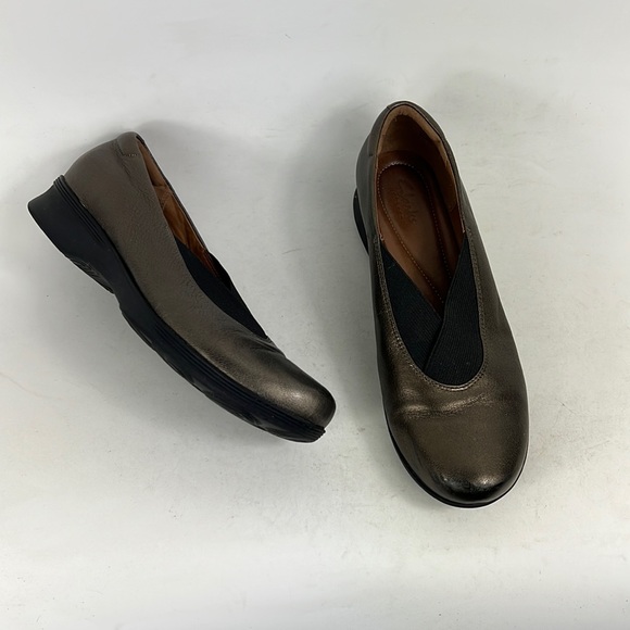 Clarks leather metallic bronze gold round toe slip on shoes us women's size 8 - Picture 1 of 10
